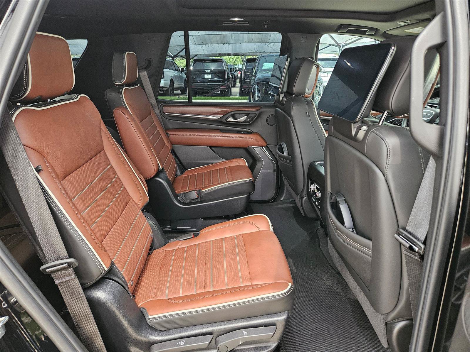 Used 2024 GMC Yukon Denali Ultimate AWD/4WD image 27