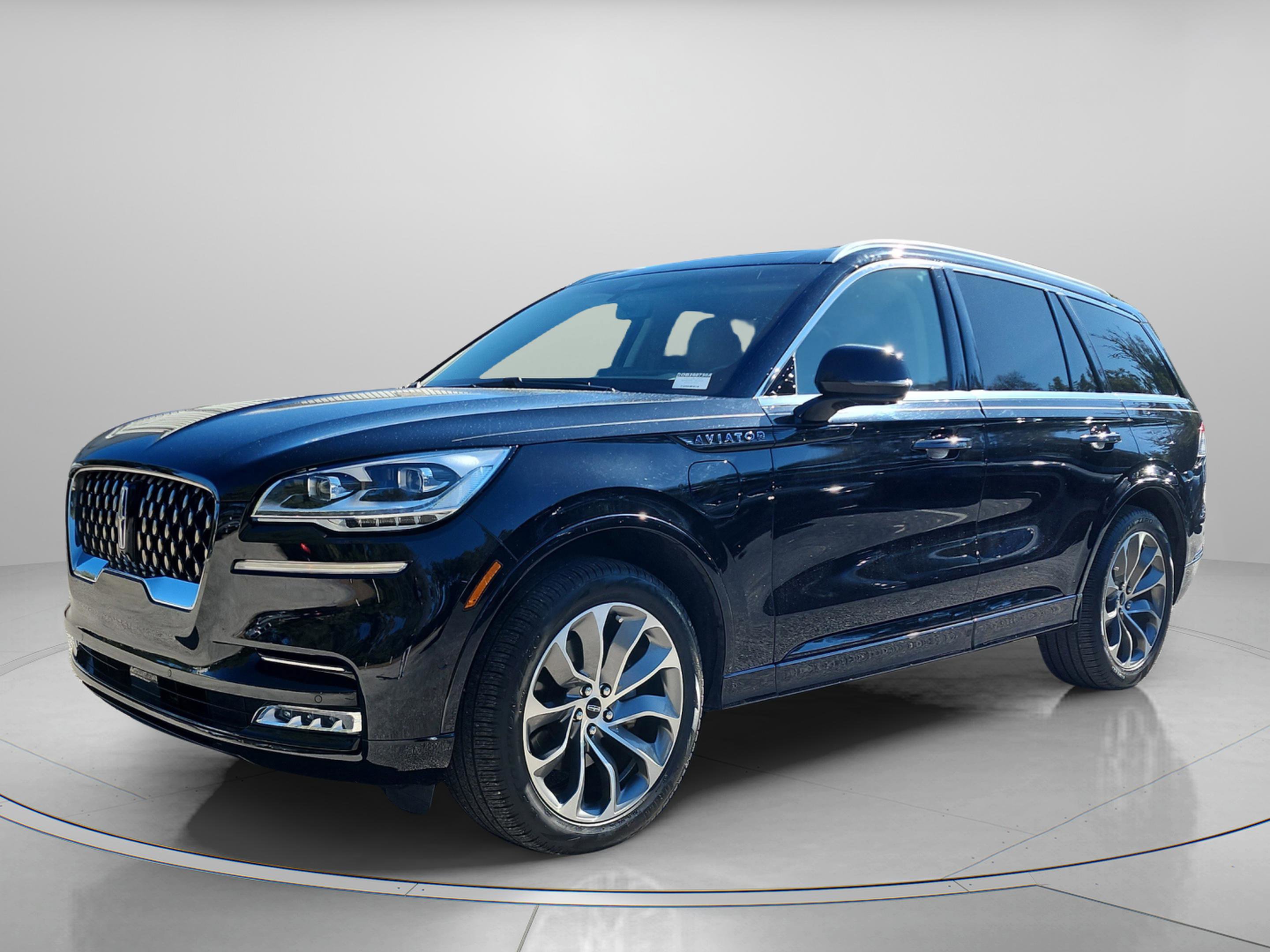 Used 2021 Lincoln Aviator Grand Touring w/ Equipment Group 301A AWD/4WD image 2