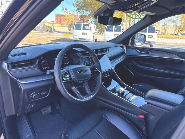 Used 2023 Jeep Grand Cherokee Overland image 10