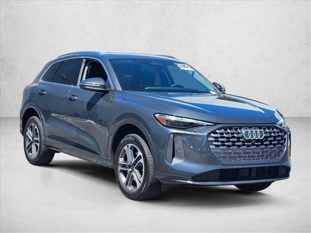 Certified 2025 Audi Q5 Premium w/ Convenience Package image 3