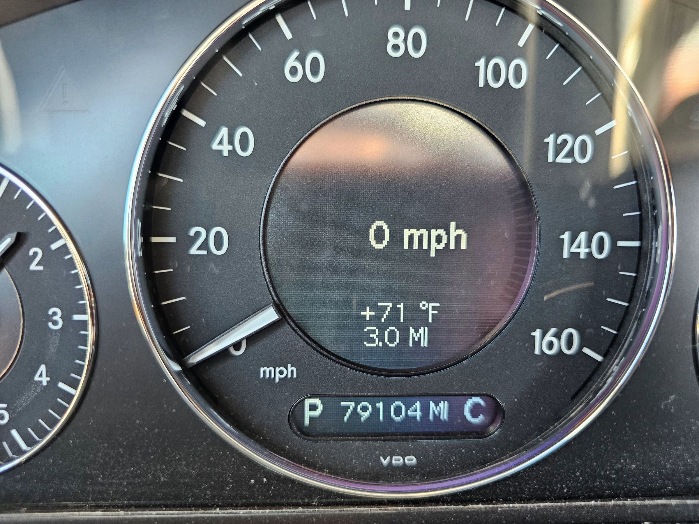 Used 2004 Mercedes-Benz CLK 500 Coupe image 9