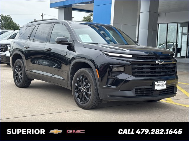 Used 2024 Chevrolet Traverse LT w/ Enhanced Driving Package FWD image 1