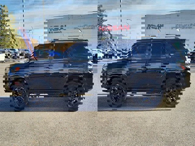 Used 2021 Toyota 4Runner SR5 Premium image 7