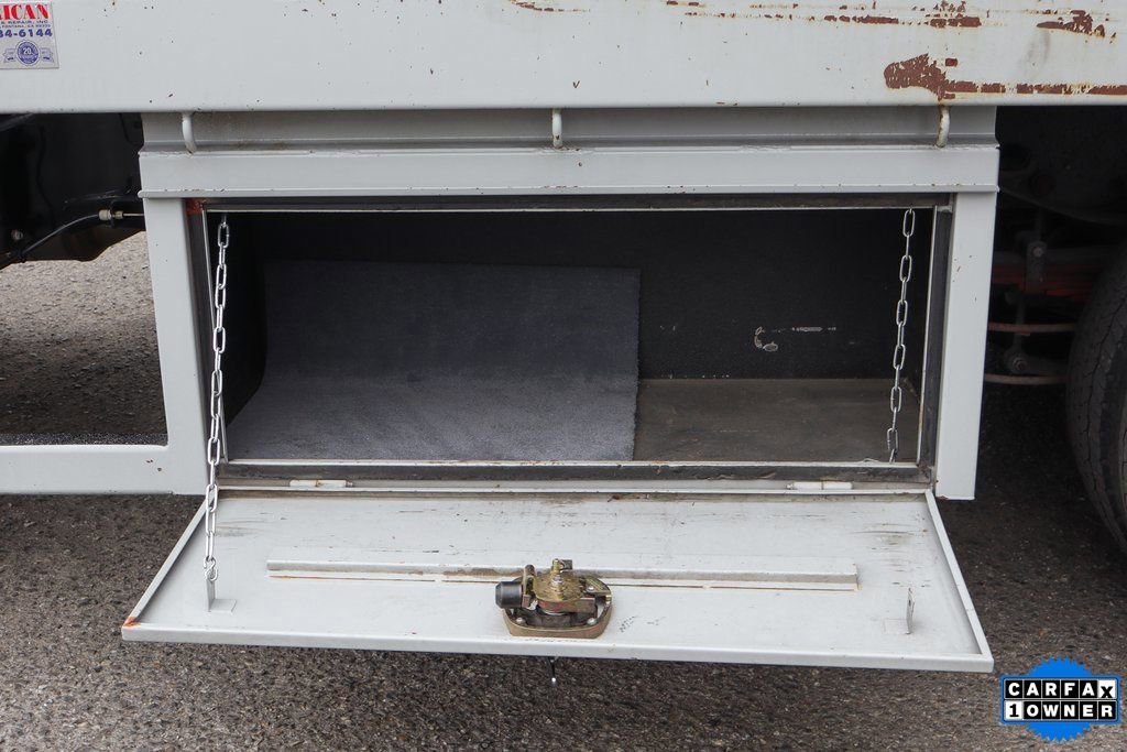 Used 2017 Ford F550 2WD Crew Cab Super Duty image 12