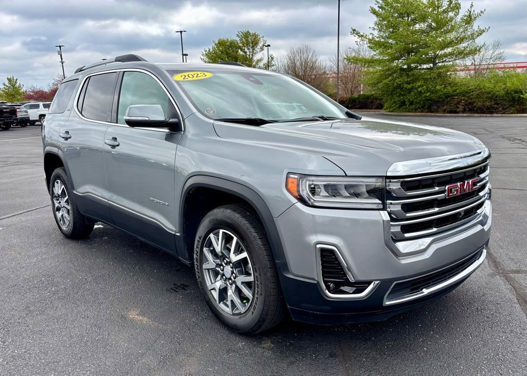Used 2023 GMC Acadia SLT w/ Technology Package image 9