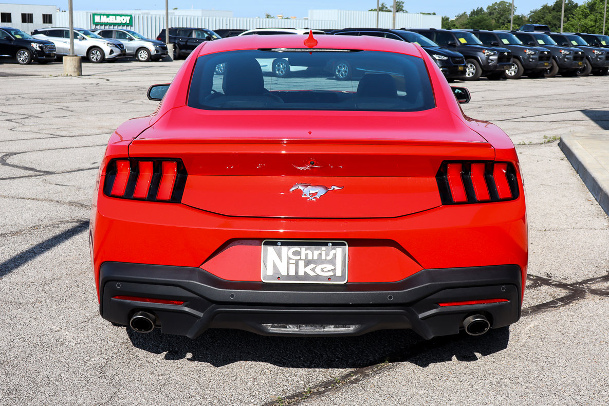 Used 2024 Ford Mustang Premium image 5