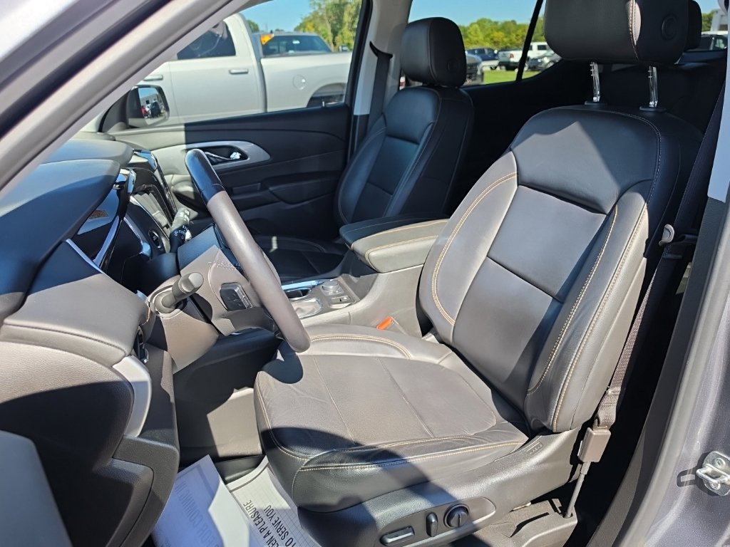Used 2021 Chevrolet Traverse RS FWD image 17