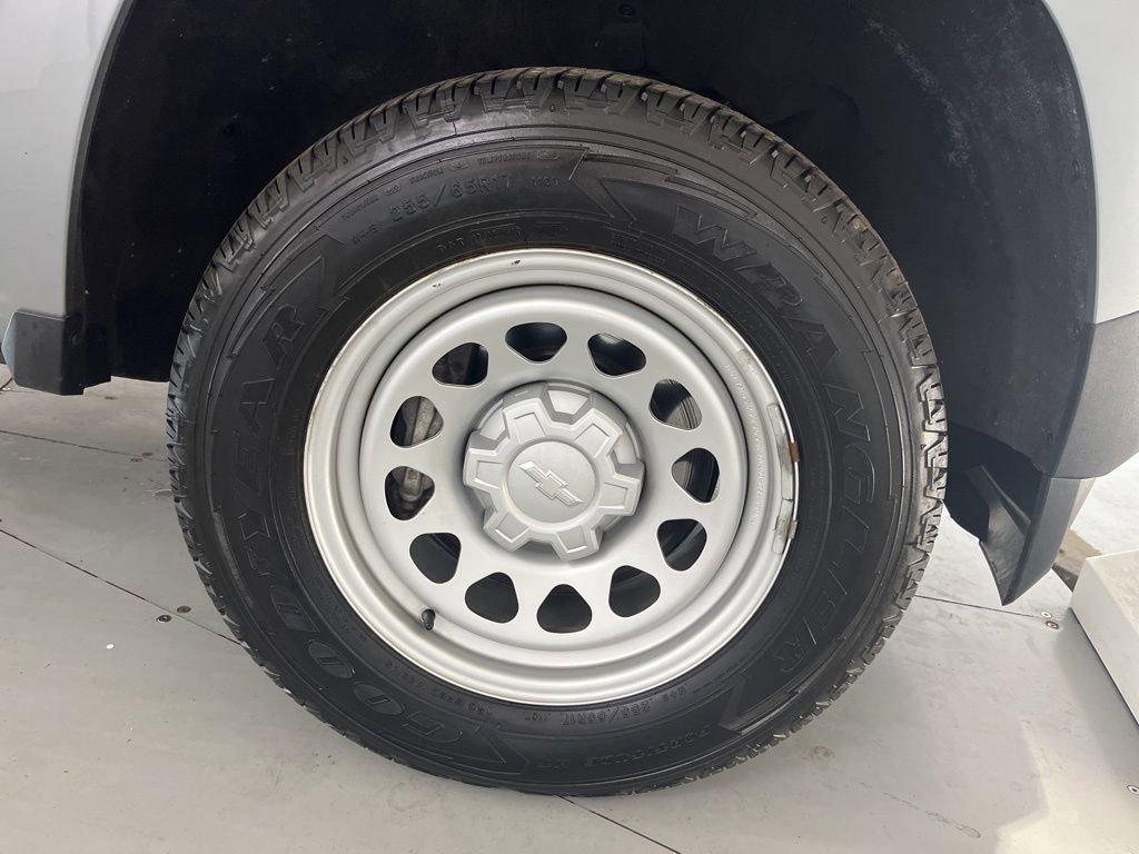 Used 2024 Chevrolet Colorado W/T image 16