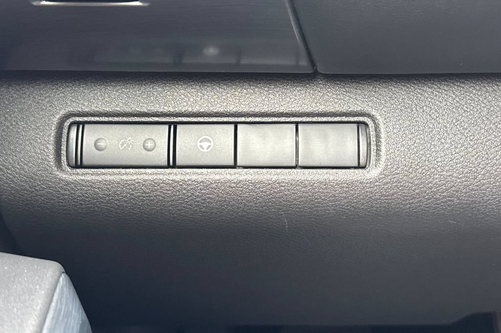 Used 2024 Nissan Pathfinder Rock Creek AWD/4WD image 32