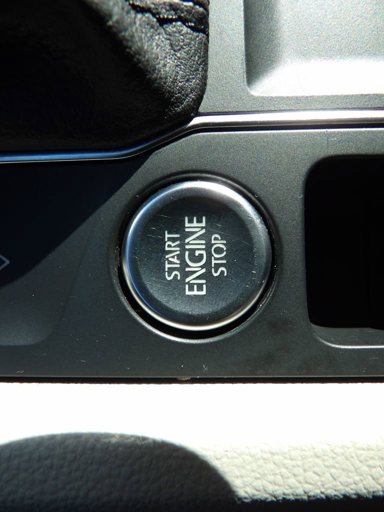 Used 2019 Volkswagen Atlas SE image 20