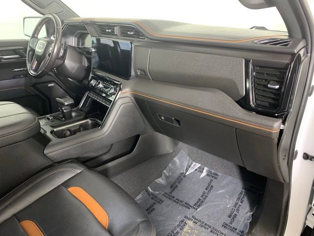 Used 2023 GMC Sierra 1500 AT4 w/ AT4 Preferred Package AWD/4WD image 10