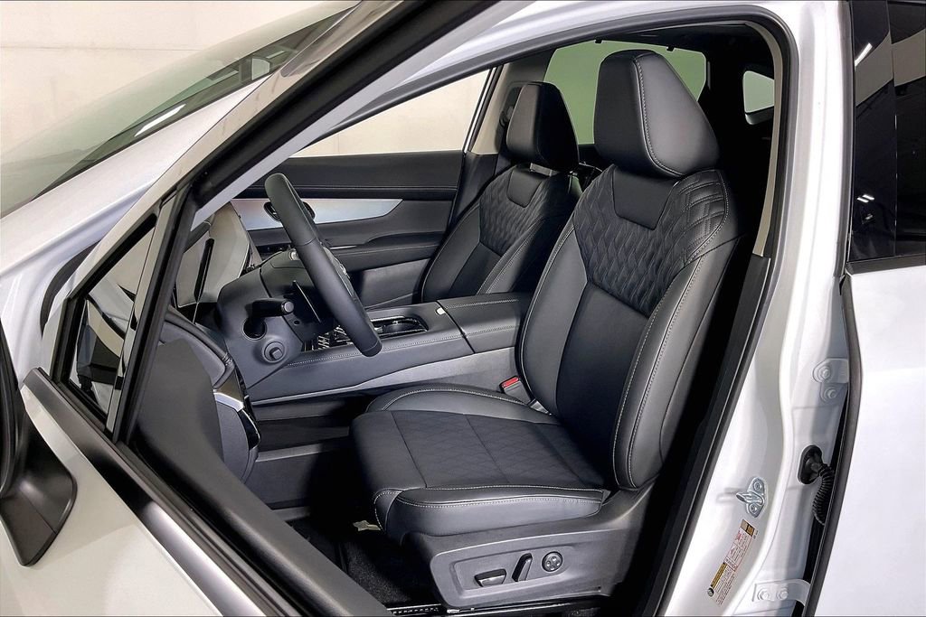 New 2026 Nissan Murano Platinum w/ Cargo Package image 14