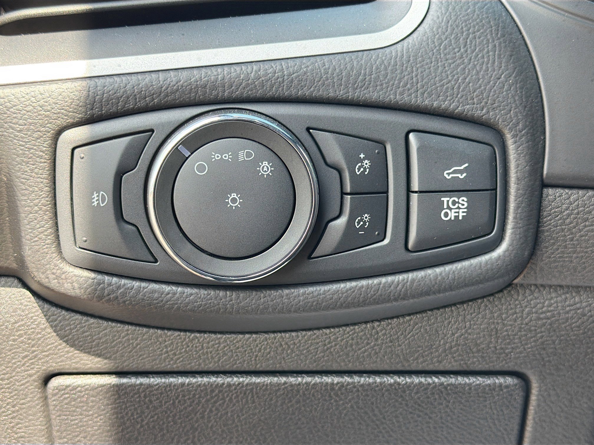 Used 2022 Ford Edge ST-Line image 34