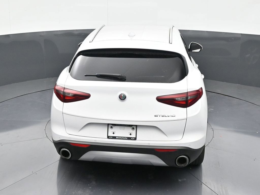 Used 2020 Alfa Romeo Stelvio RWD image 15