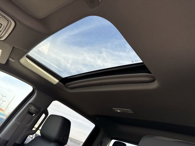 New 2026 GMC Sierra 3500 SLT w/ SLT Premium Package AWD/4WD image 22