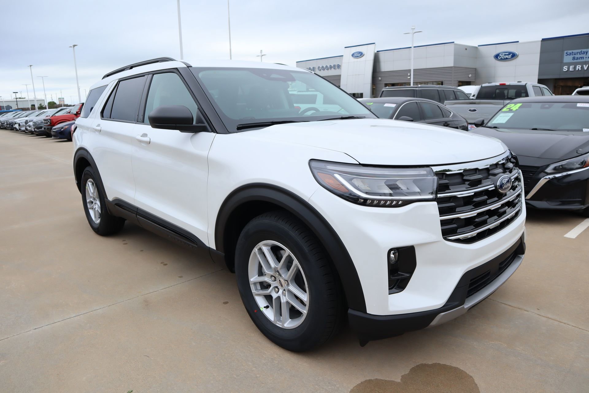 New 2026 Ford Explorer Active RWD image 1