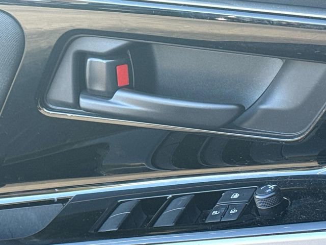 Used 2025 Subaru Solterra Premium image 16