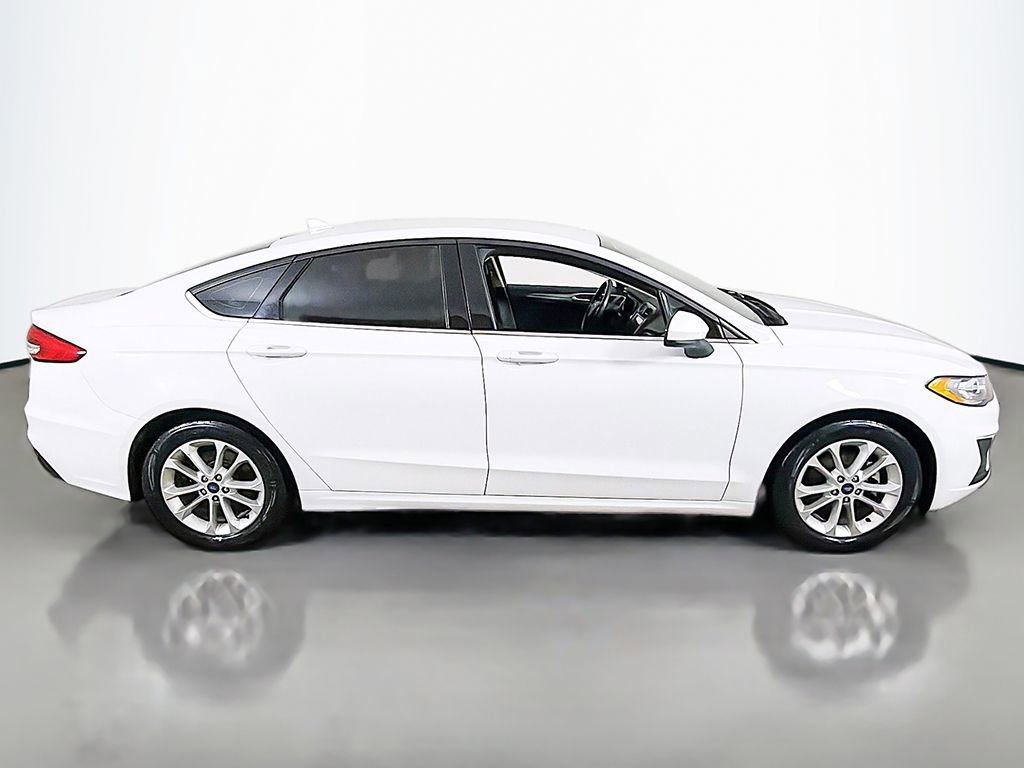 Used 2020 Ford Fusion SE image 11