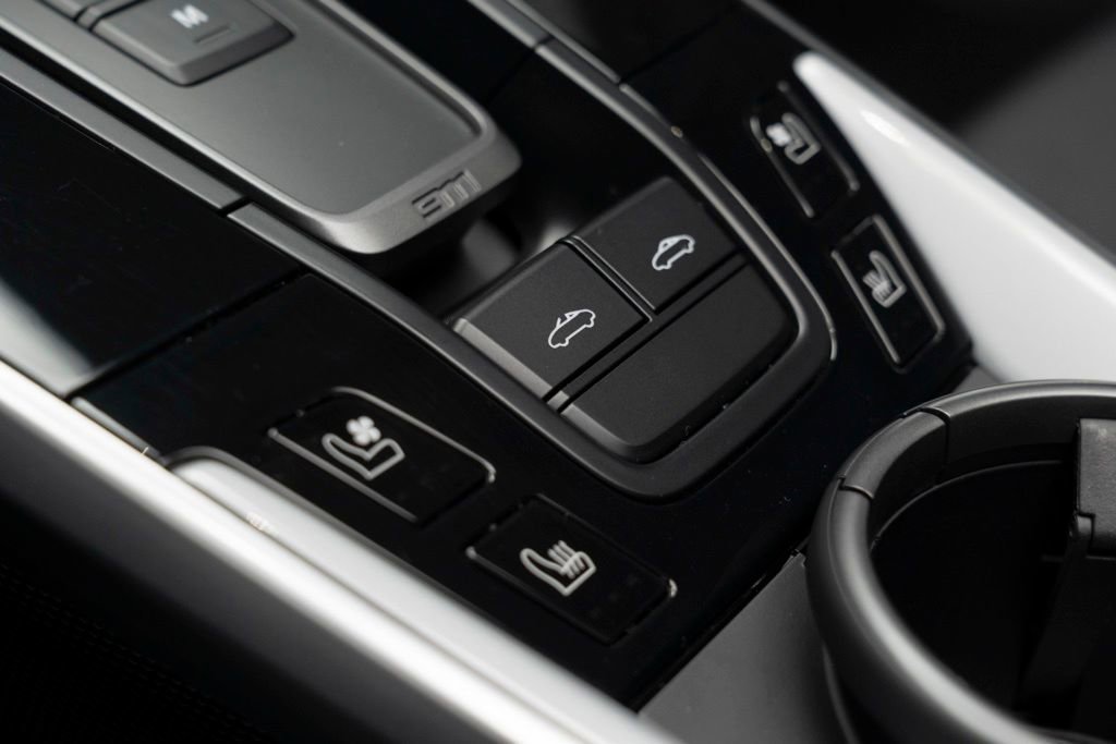 Used 2024 Porsche 911 Targa 4S w/ Premium Package image 37