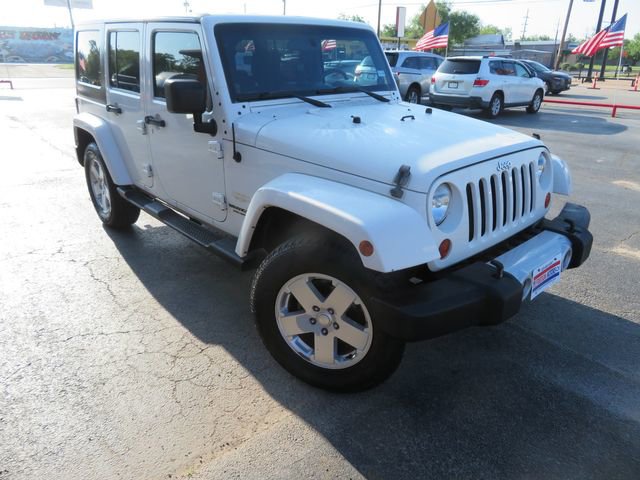 Used 2010 Jeep Wrangler Unlimited Sahara w/ Dual Top Group AWD/4WD image 3