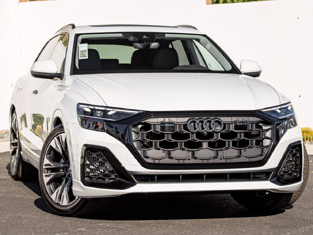 New 2026 Audi Q8 Premium Plus AWD/4WD image 4