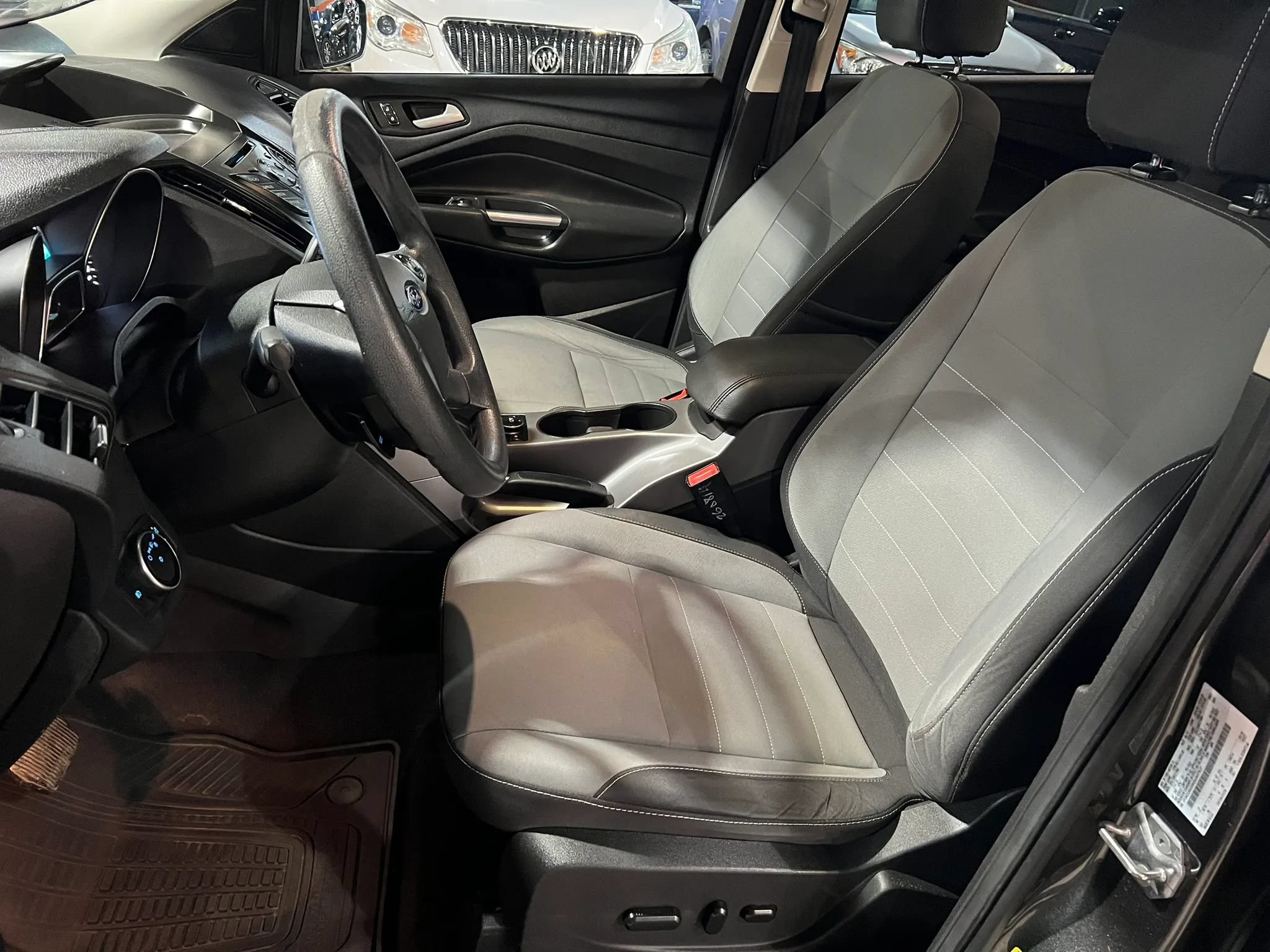 Used 2016 Ford Escape SE w/ SE Cold Weather Package FWD image 10
