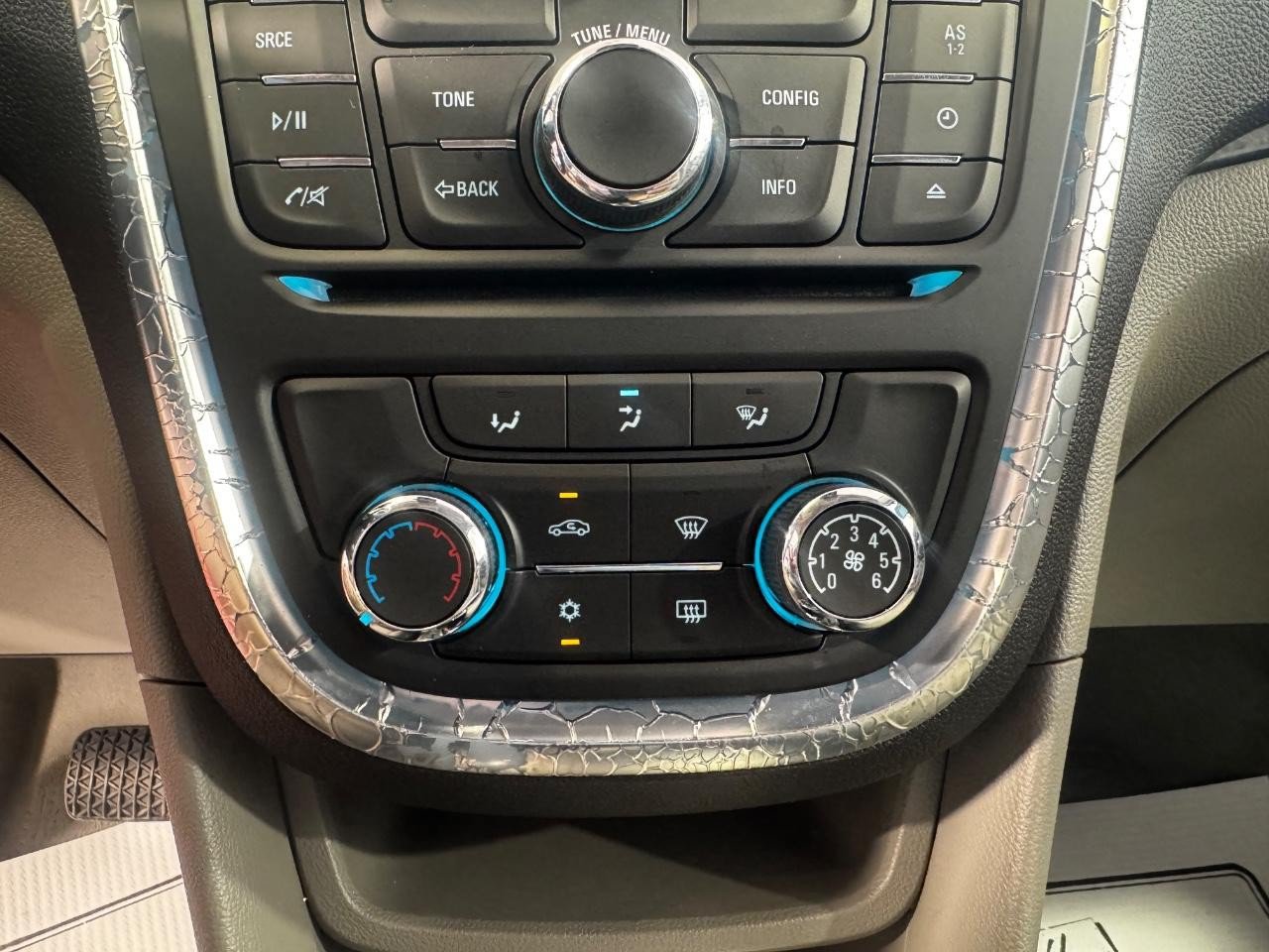 Used 2016 Buick Encore FWD image 22