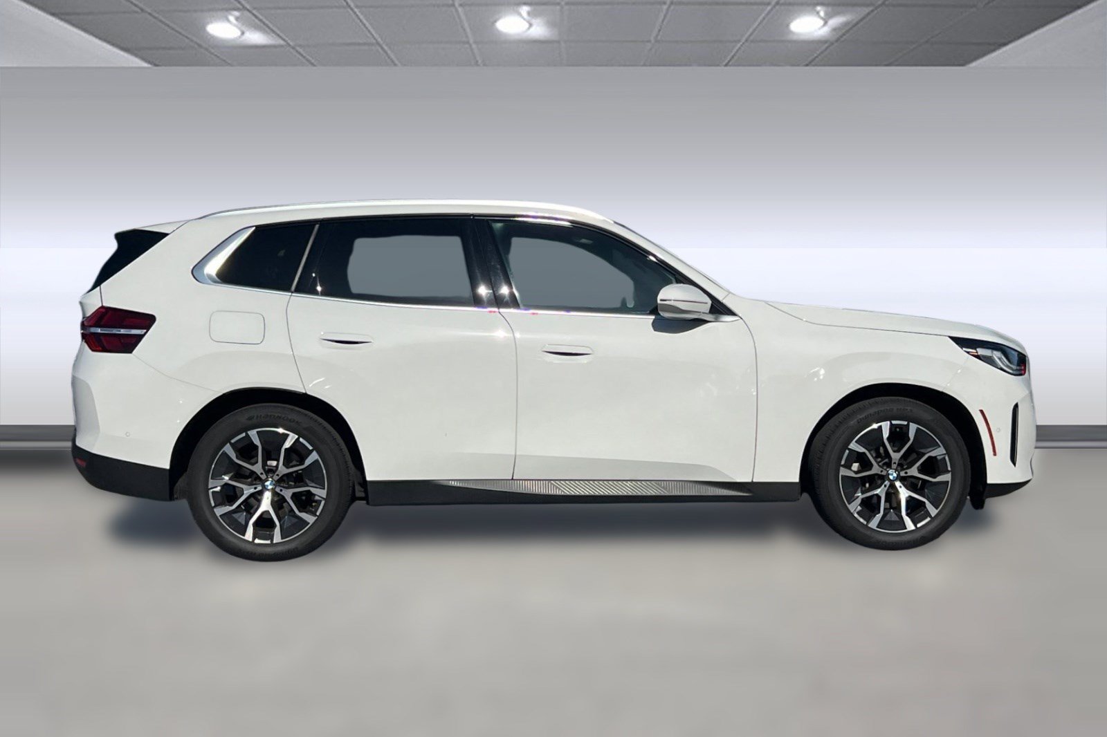 Used 2025 BMW X3 xDrive30i w/ Convenience Package AWD/4WD image 7