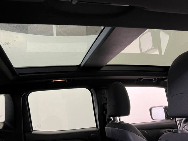 Certified 2022 Jeep Renegade Altitude w/ Sun/Sound Group image 14