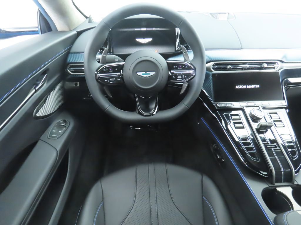 Used 2025 Aston Martin V8 Vantage Coupe image 10