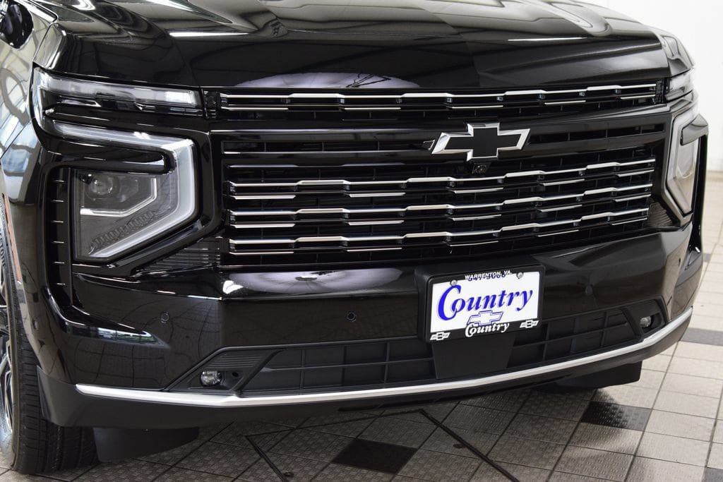 New 2026 Chevrolet Suburban High Country AWD/4WD image 13