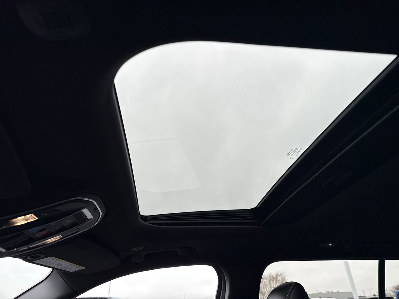 Used 2024 Jeep Grand Cherokee Altitude image 14