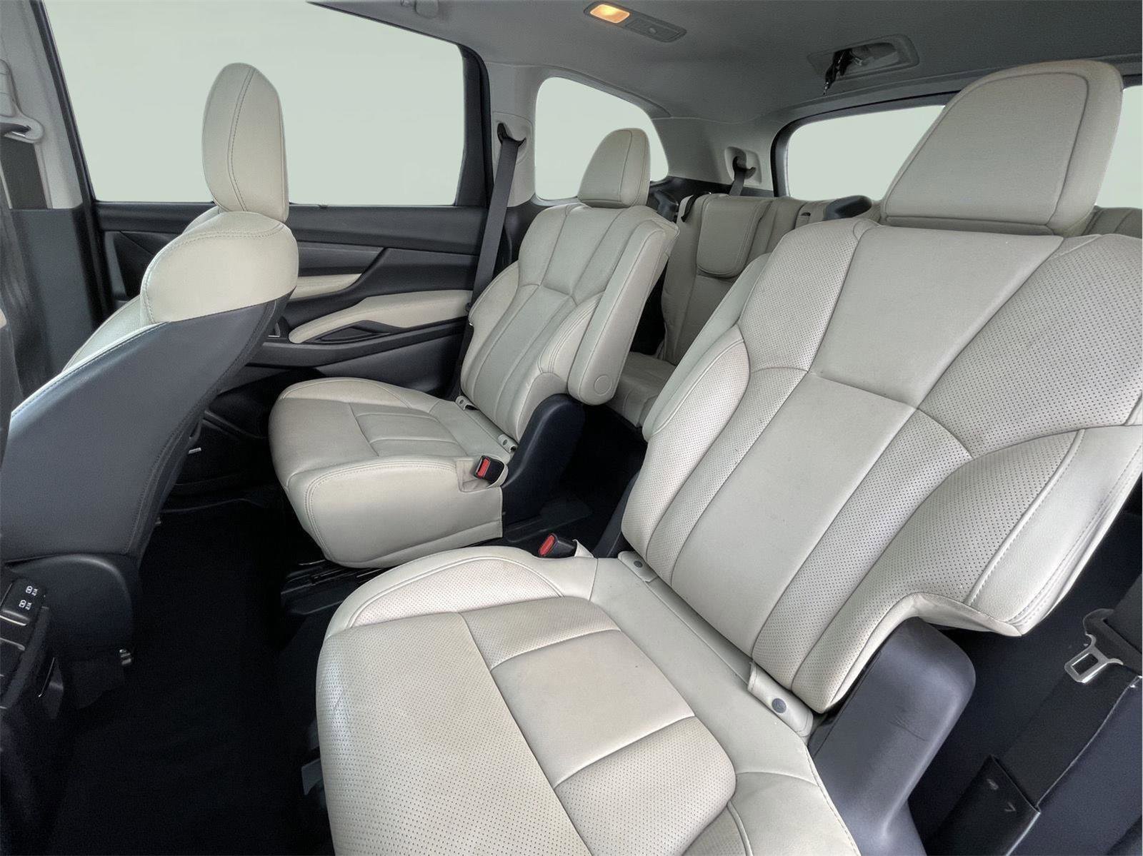 Used 2022 Subaru Ascent Limited w/ Technology Package image 16