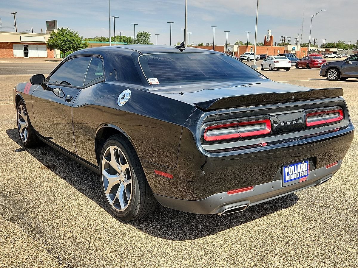 Used 2016 Dodge Challenger SXT Plus RWD image 2