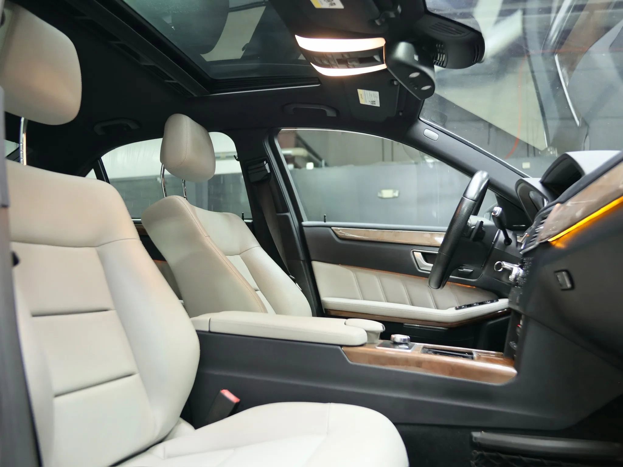 Used 2013 Mercedes-Benz E 350 Sedan image 24