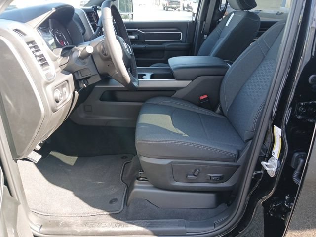 New 2026 RAM 3500 Big Horn AWD/4WD image 32