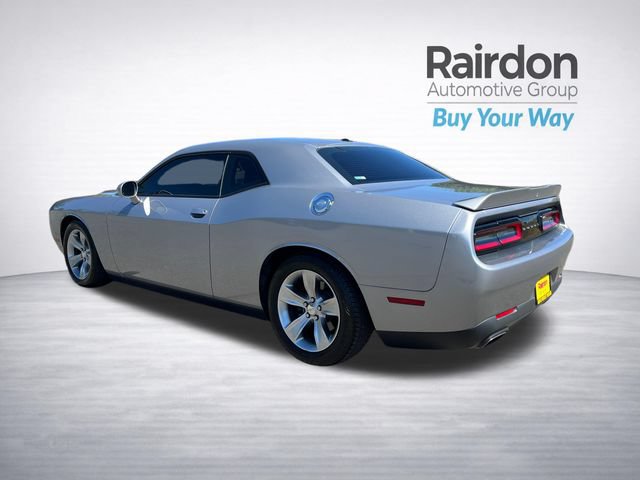 Used 2018 Dodge Challenger SXT RWD image 5
