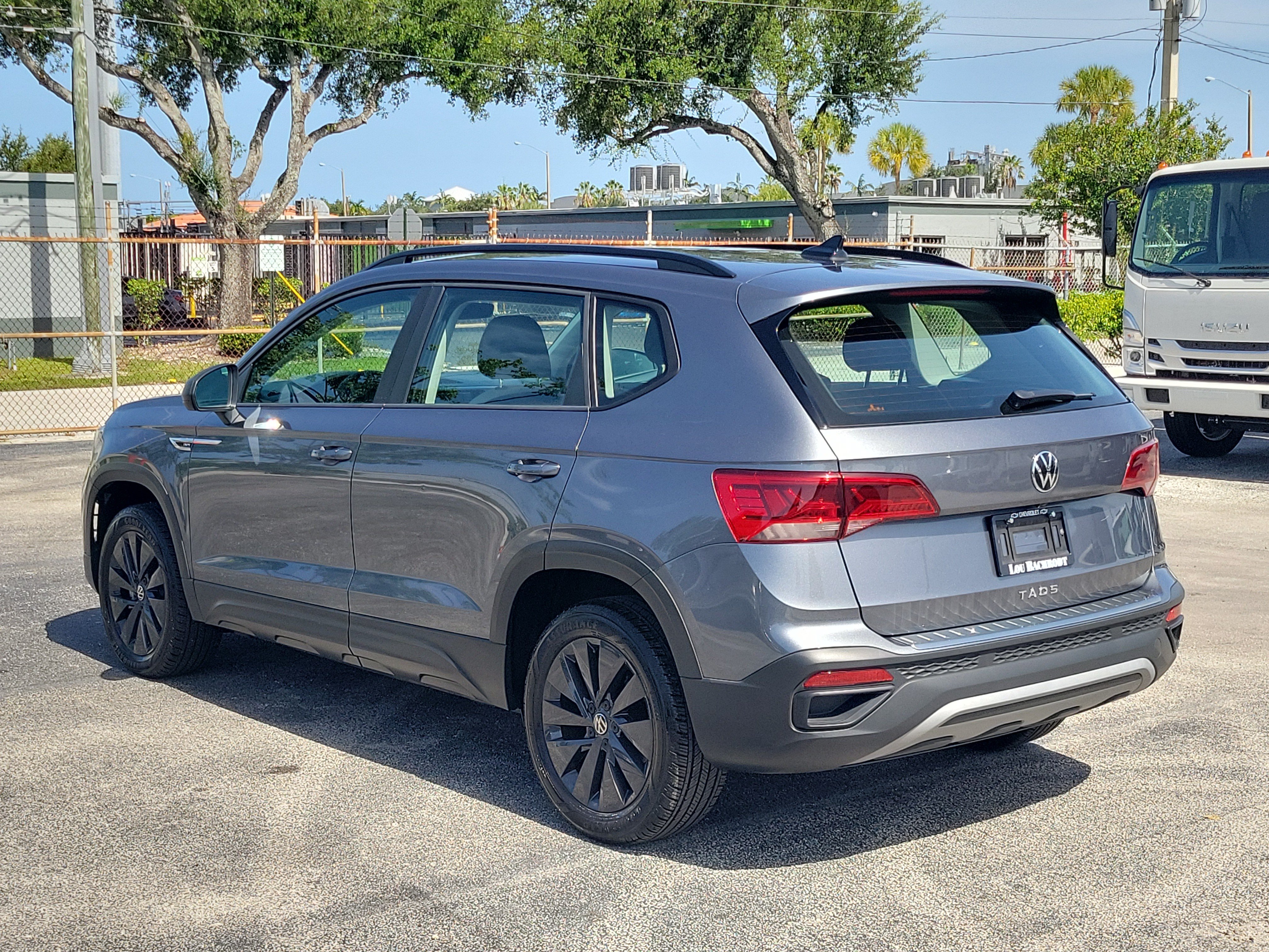 Used 2023 Volkswagen Taos S FWD image 5