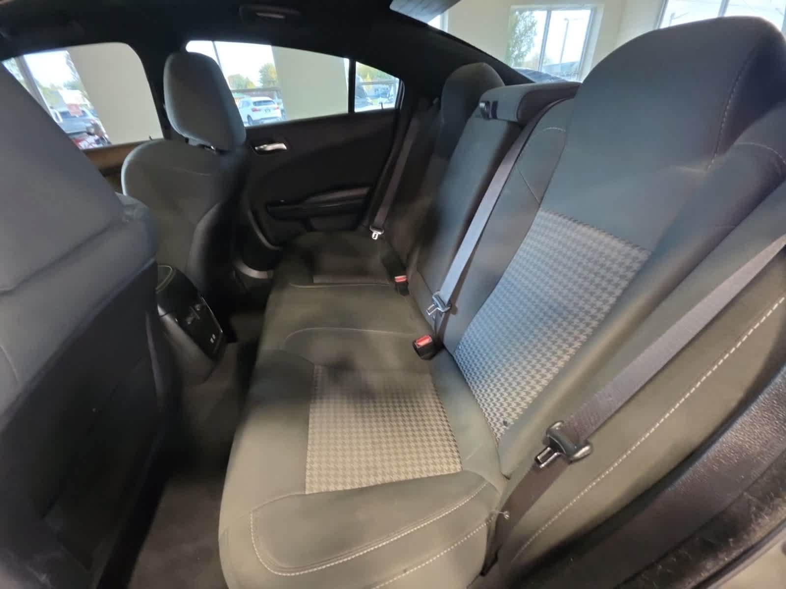 Used 2019 Dodge Charger R/T w/ Driver Confidence Group RWD image 32