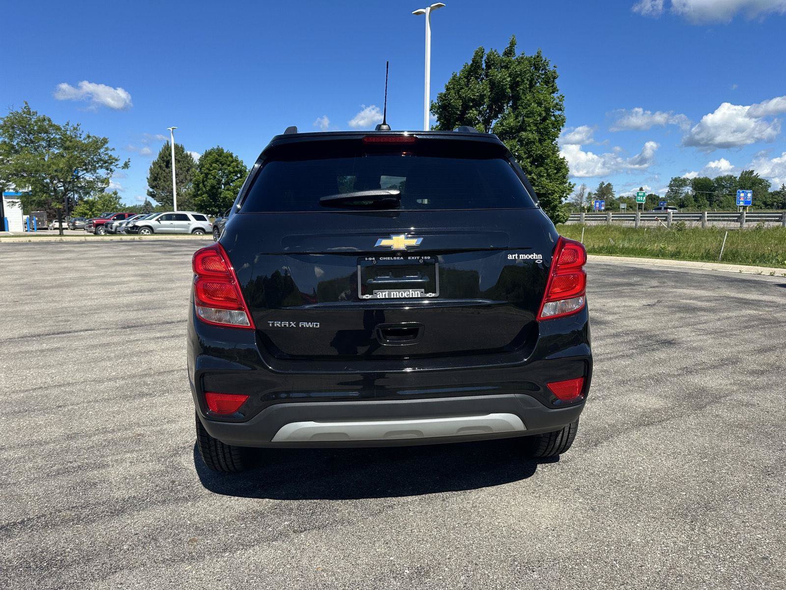 Used 2022 Chevrolet Trax LT w/ LT Convenience Package AWD/4WD image 5