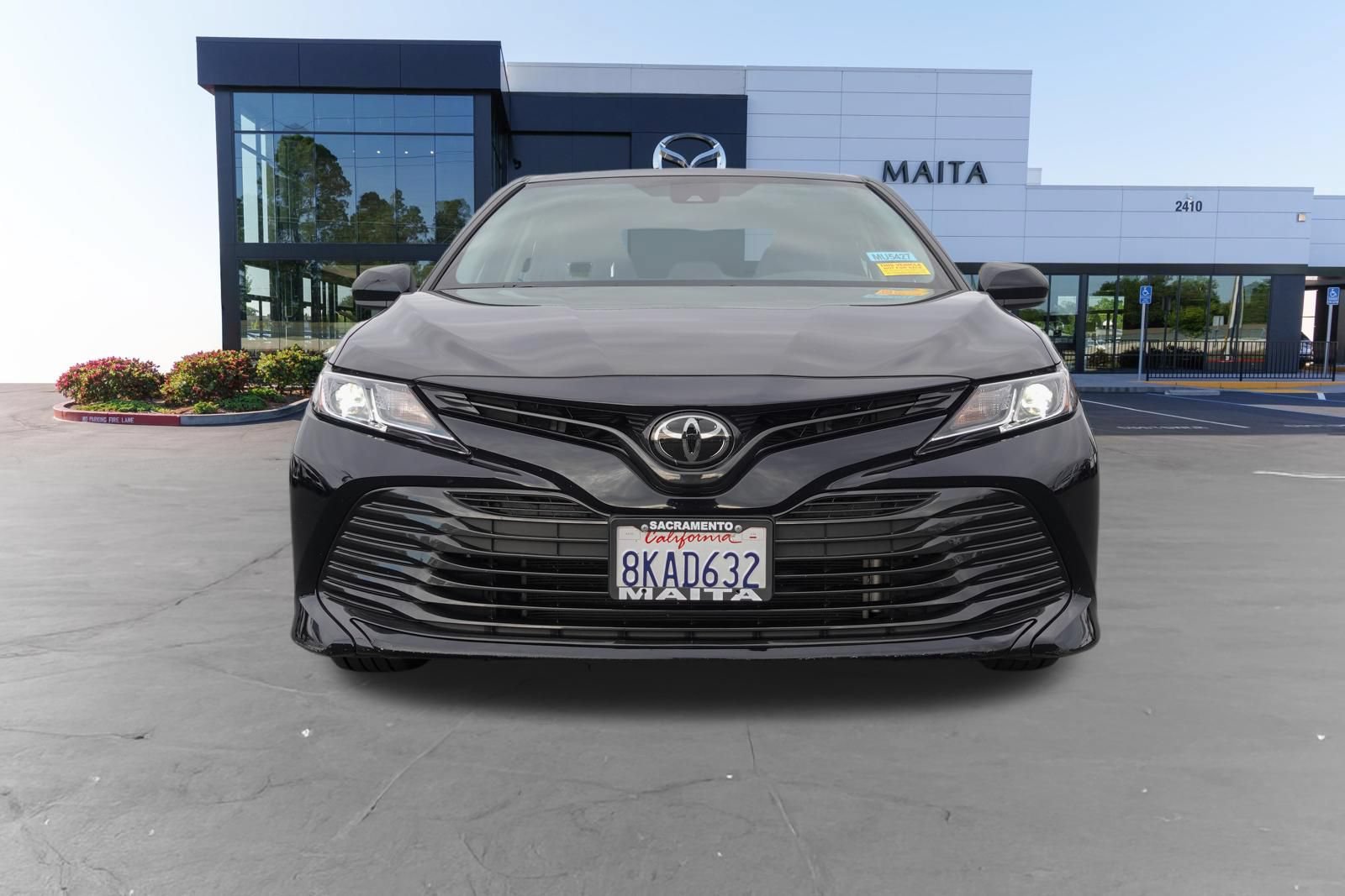 Used 2019 Toyota Camry LE FWD image 8