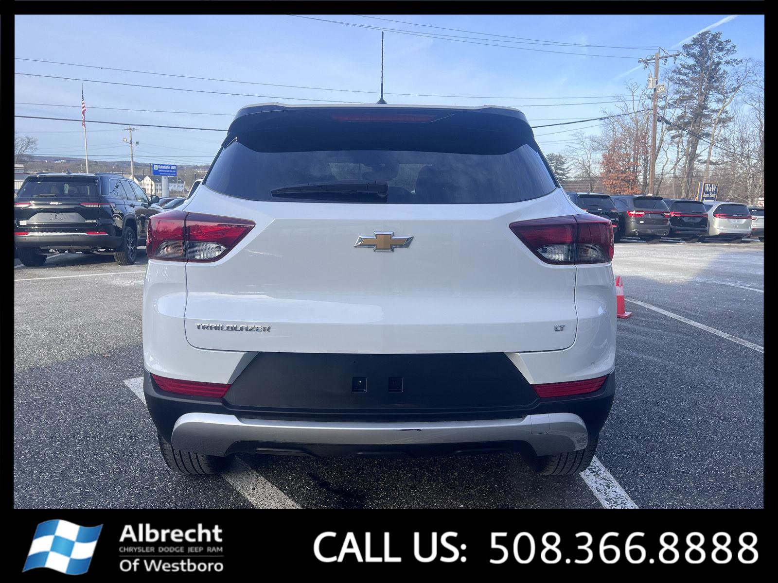 Used 2023 Chevrolet TrailBlazer LT w/ Convenience Package image 4