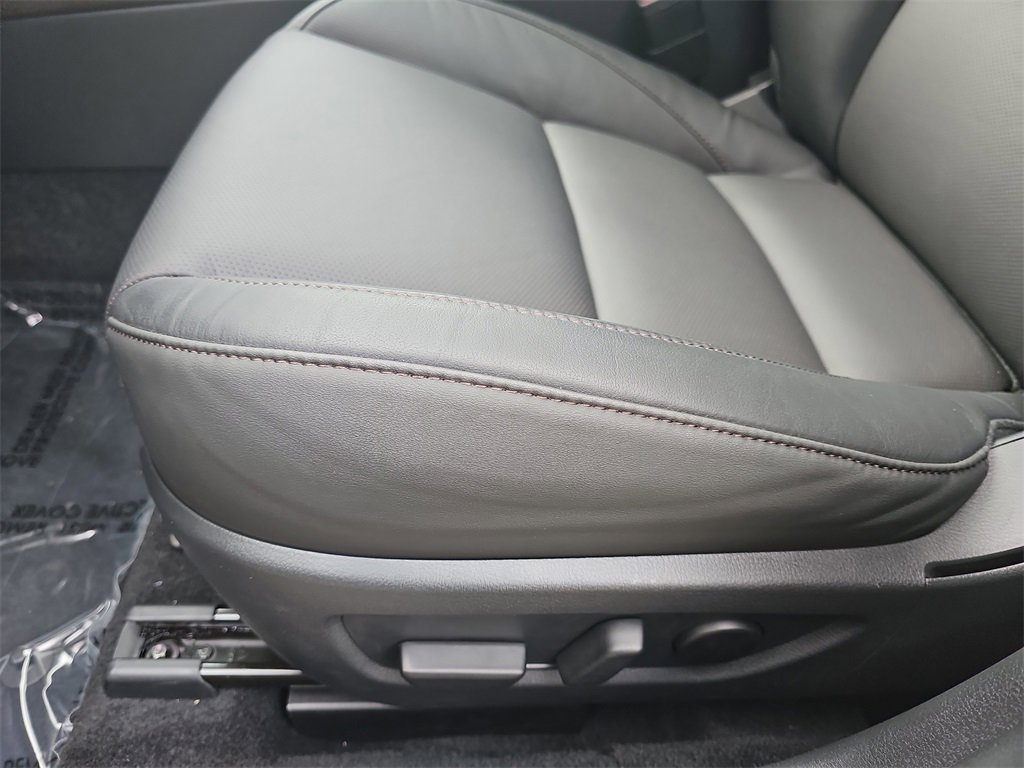 New 2025 MAZDA CX-30 2.5 Turbo w/ Premium Plus Pkg image 36