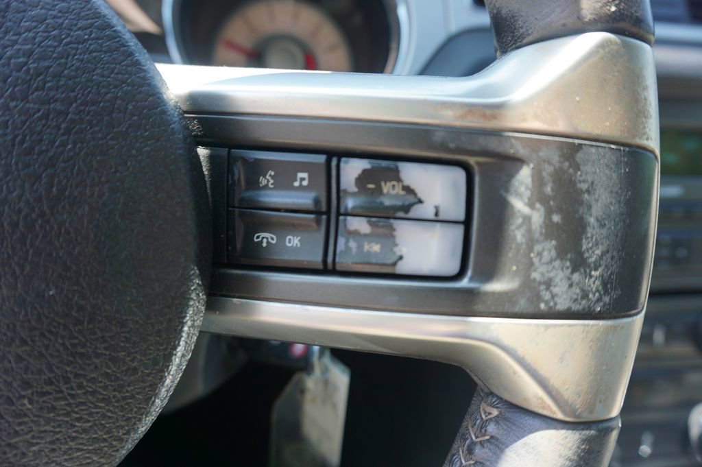 Used 2010 Ford Mustang Premium RWD image 7