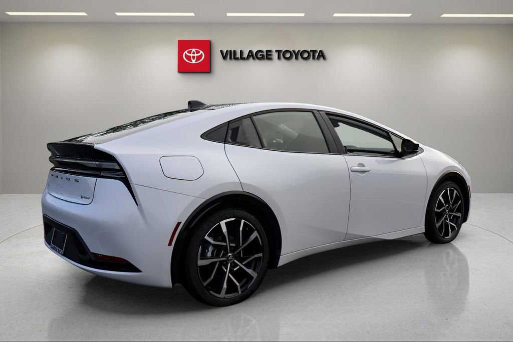 New 2026 Toyota Prius Plug-In Hybrid FWD image 5