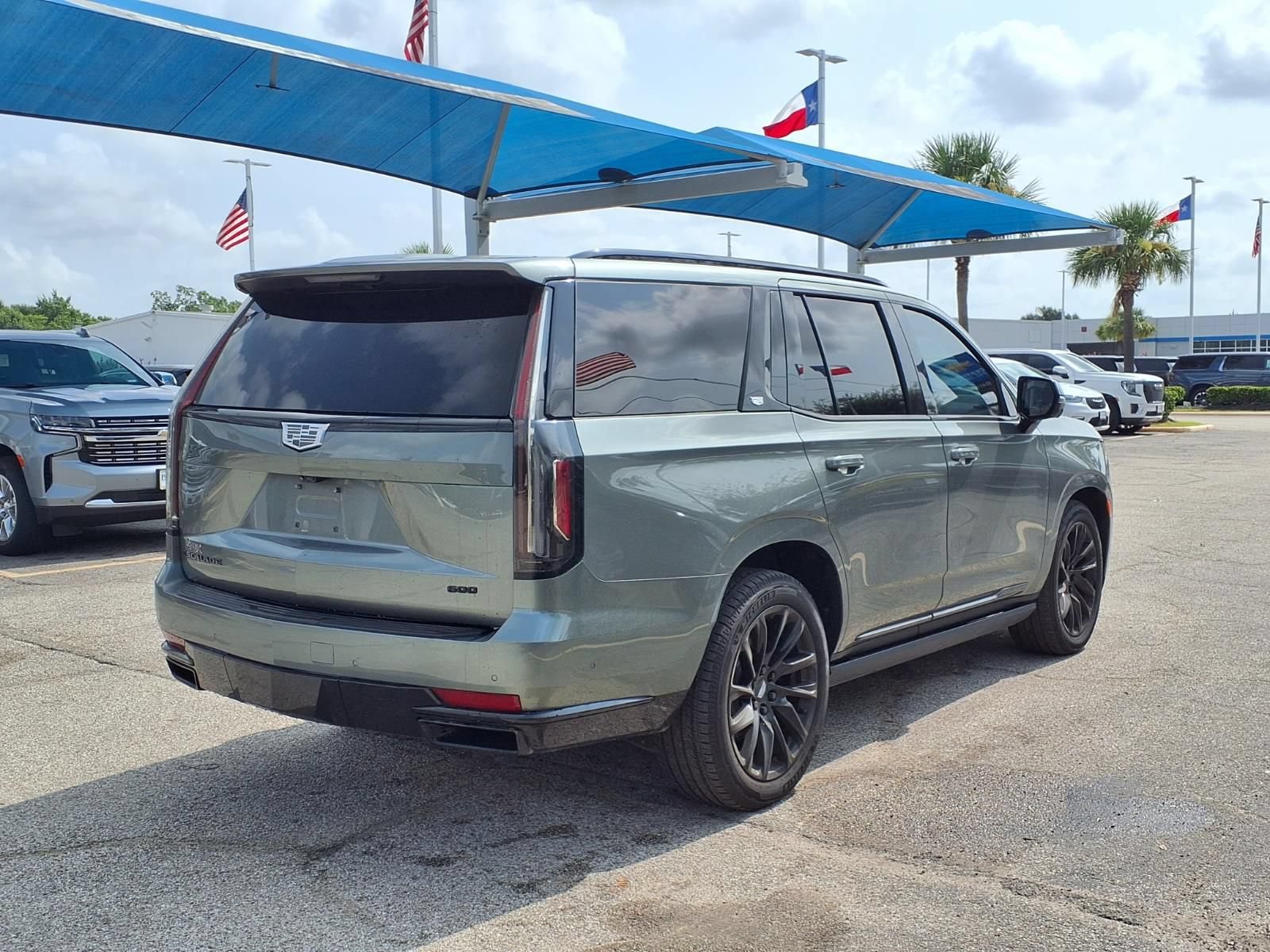 Used 2024 Cadillac Escalade Sport w/ LPO, ONYX Package AWD/4WD image 2