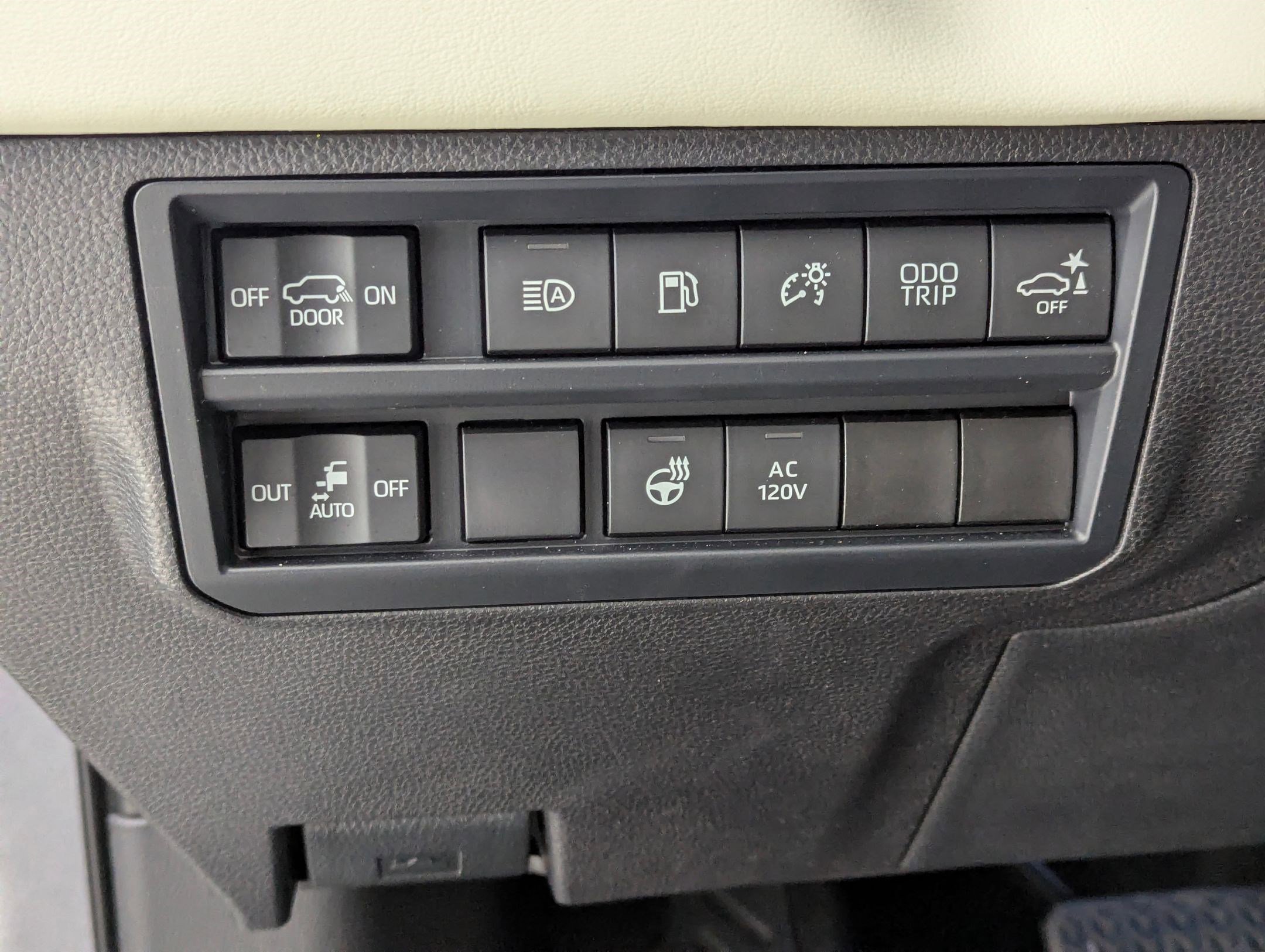 Used 2024 Toyota Sequoia Capstone image 19