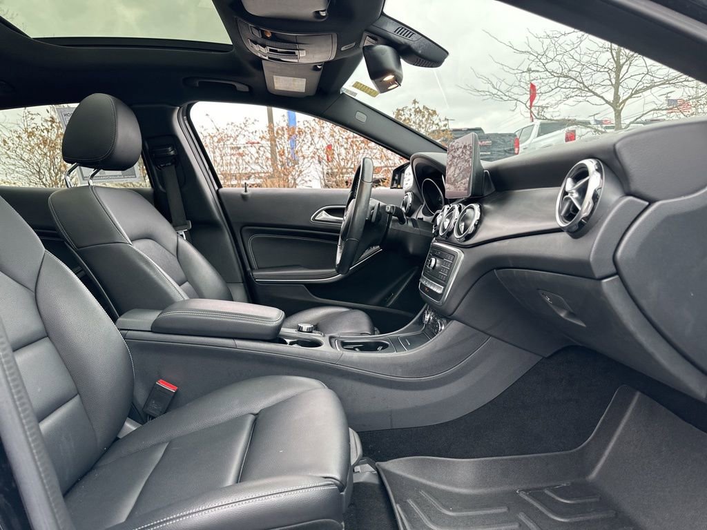 Used 2018 Mercedes-Benz GLA 250 4MATIC image 25