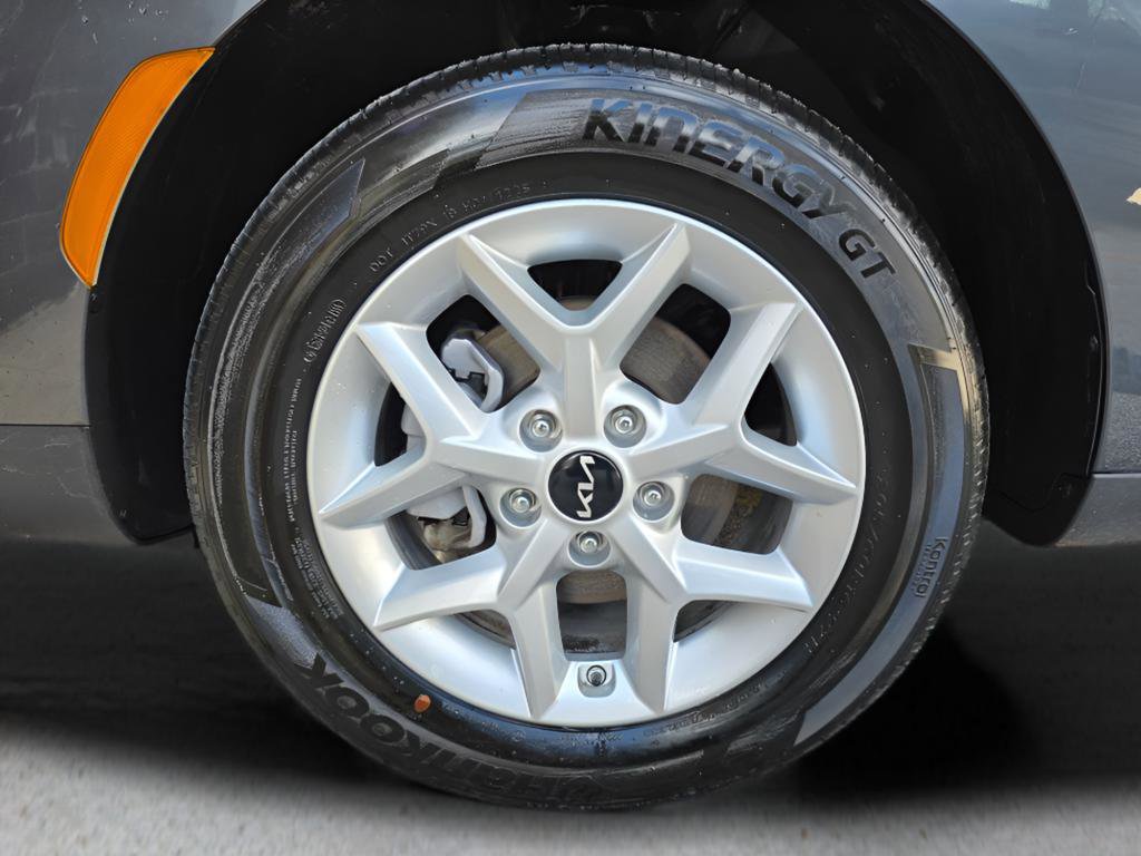 Used 2025 Kia Soul LX image 11