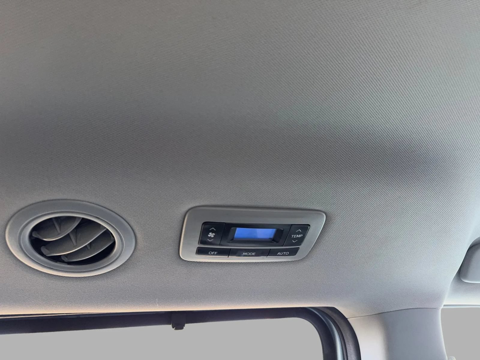 Used 2015 Toyota Sienna Limited FWD image 41